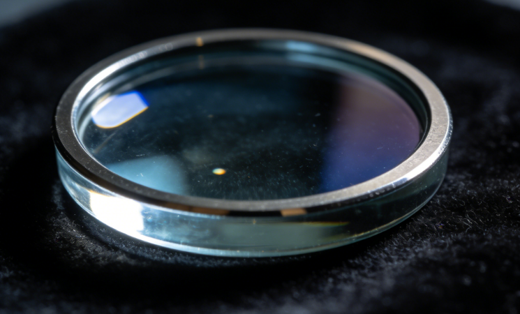 红外光学镜片材料特性及重点领域应用